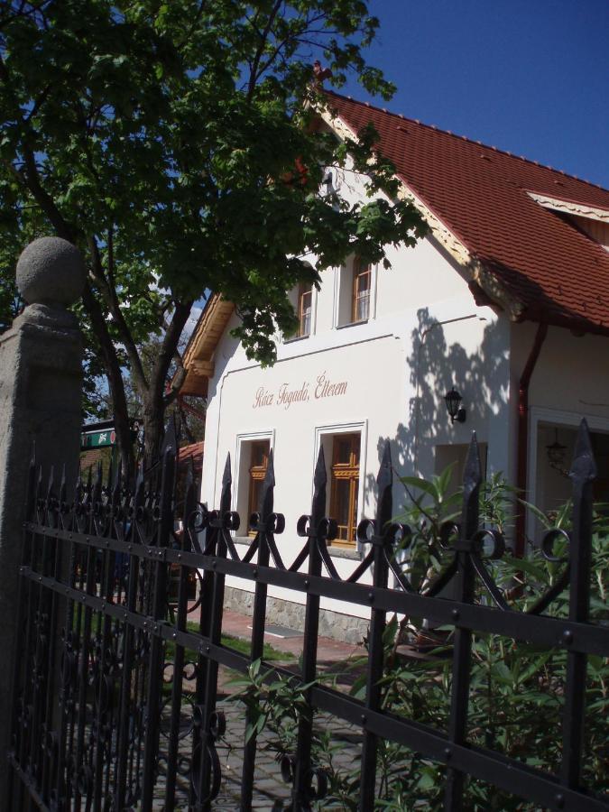 Hotel Rácz Fogadó Kisoroszi Exterior foto