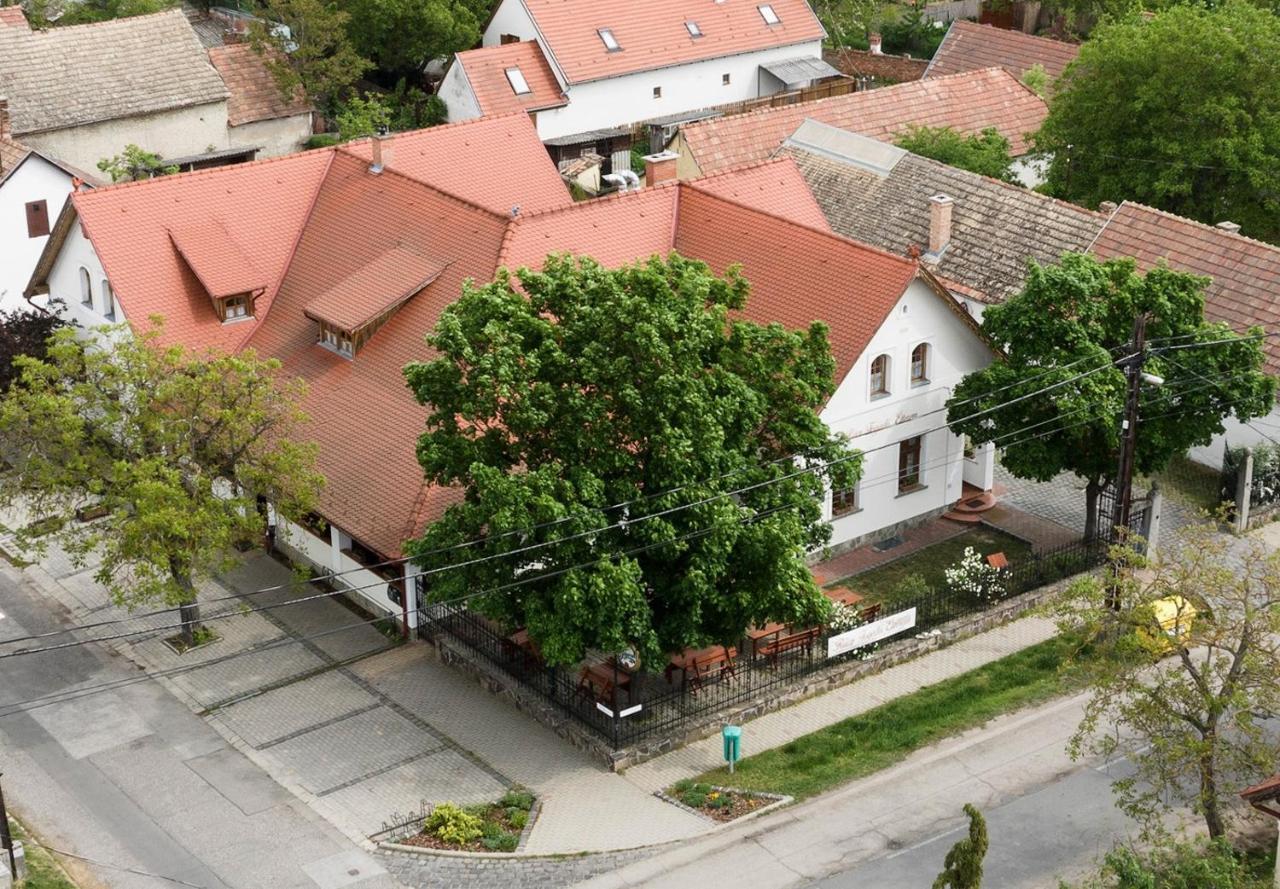 Hotel Rácz Fogadó Kisoroszi Exterior foto